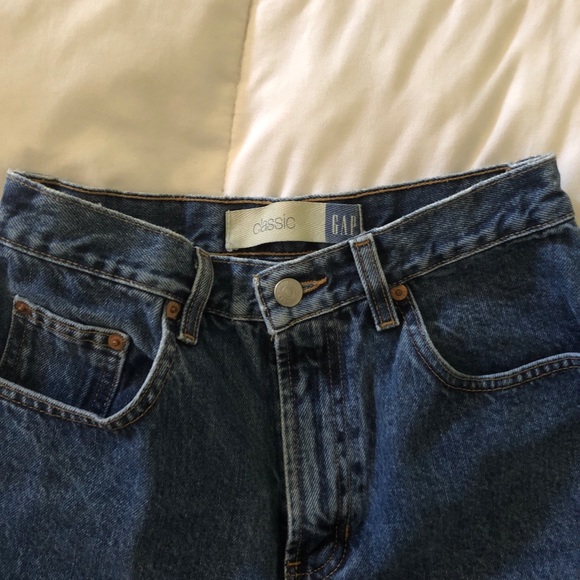 Vintage Gap high rise shorts! - Picture 3 of 4